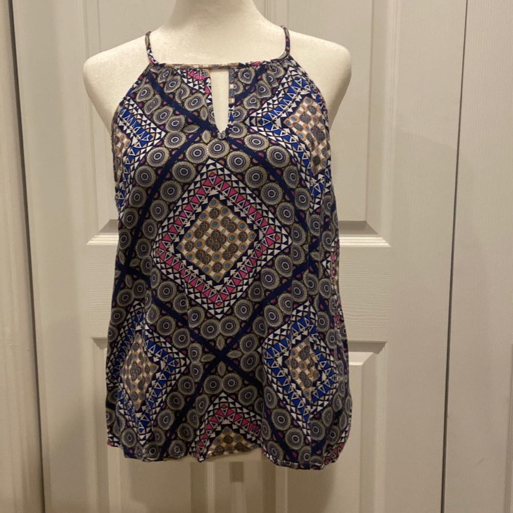 Renee C sleeveless shell size Large
